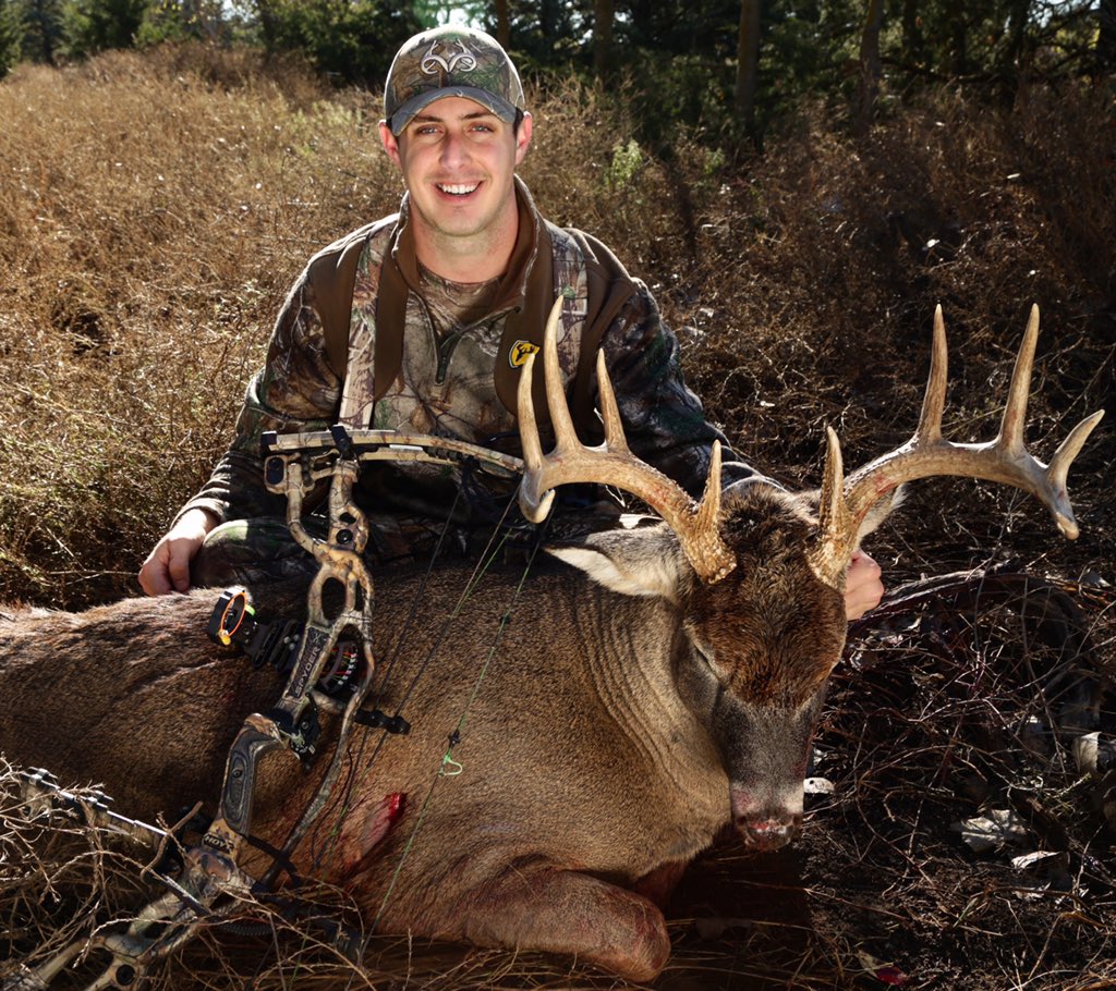 TylerJordan's tweet image. Kansas has been a blessing for many years and my luck continued today. The rut is in full swing, folks. @Realtree