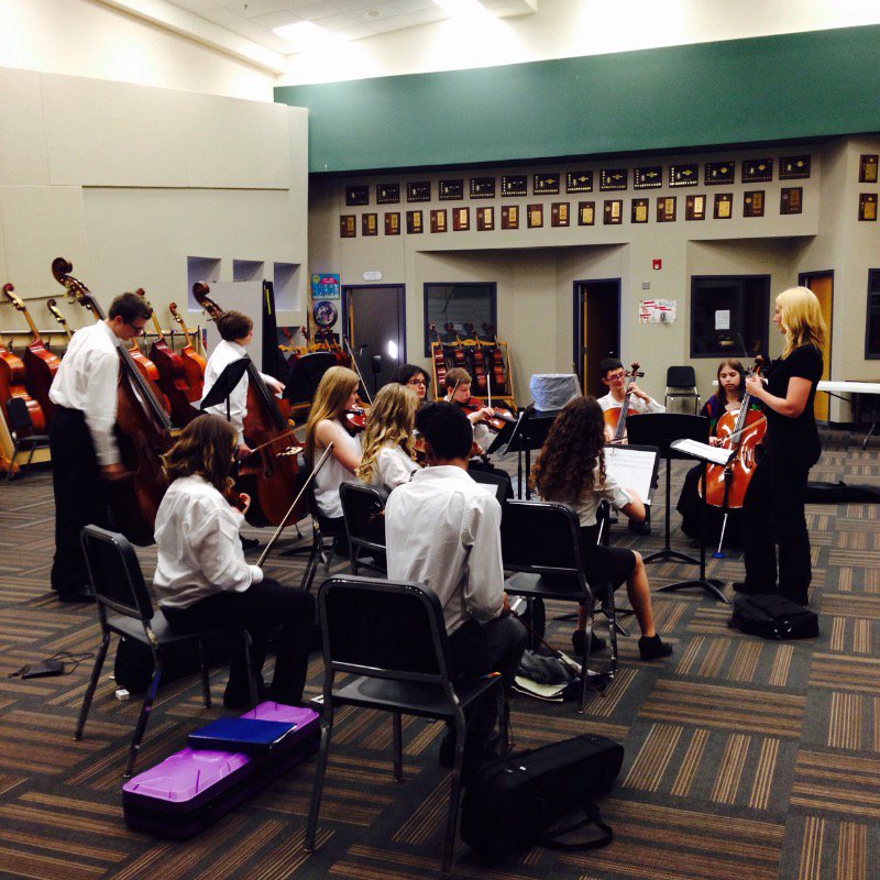 OYOrchestra's tweet photo. #RockinStrings play a #GameofTones - the doors are open! Half hour til #downbeat https://t.co/6IMMJ7Gk5u