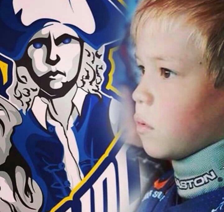 CorsairesDk's tweet photo. Pensées à Hugo et à sa famille en ce 1er novembre. Ton étoile brille au dessus de Raffoux depuis maintenant 1 an.. https://t.co/3NbK2JFiCv