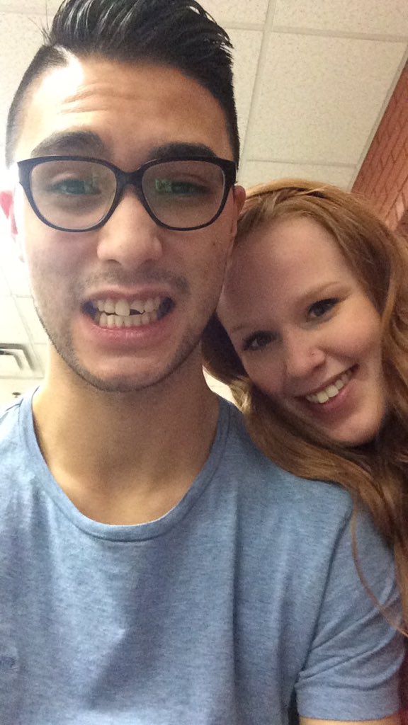 jamey_lo's tweet image. My commitment to Halloween is next level.

My pronunciations will all start with a 'th' now. 

#ToothlessWonder