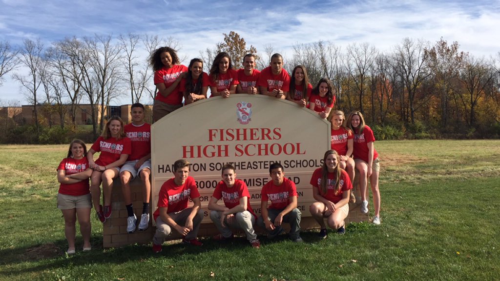 GlennyB_'s tweet photo. The senior class is set for our final season of high school swimming ππ½ #weready #biggestclass https://t.co/tynUWDXikf