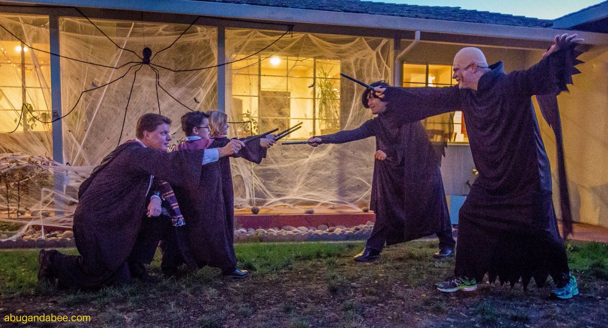 abugandabee's tweet image. Snape and Voldemort arrive, but a truce is declared because...candy.
abugandabee.com/?p=3009 #HarryPotter #Halloween