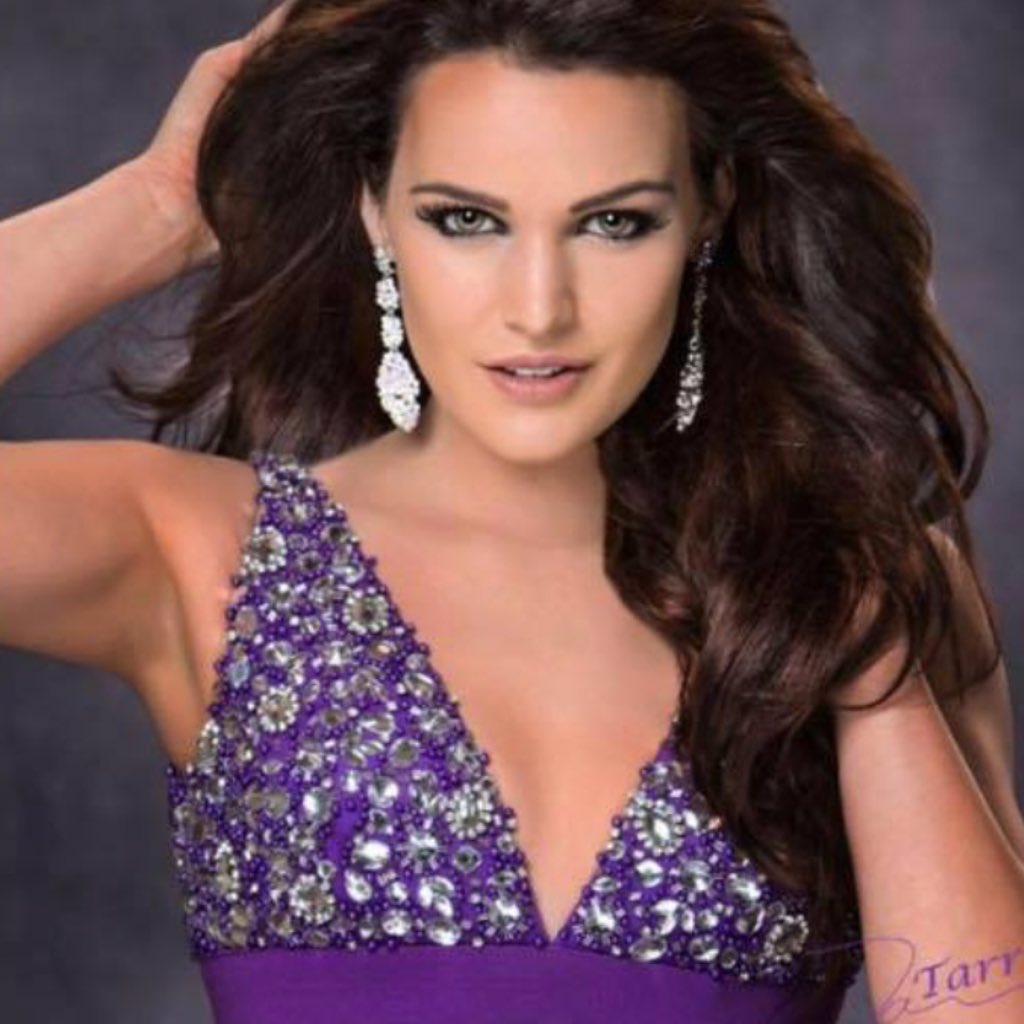 pageantplanet's tweet photo. The new Miss Vermont USA 2016 is Neely Fortune! RT to congratulate her! #MissVTUSA https://t.co/fVg9UzcY8u