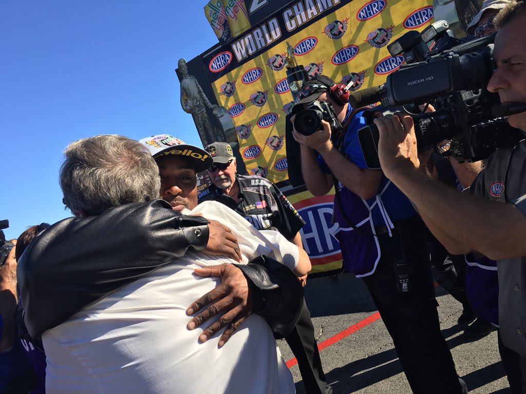 shoeracing's tweet photo. Top Fuel World Champions!! @AntronBrown @matcotools team! #Champtron #NHRA https://t.co/xF2ACG3T8r