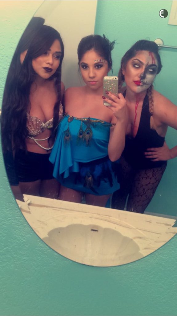 melvasquezz's tweet photo. hard dotd lol 🎃 #bunkaf https://t.co/tei8UOv7iF