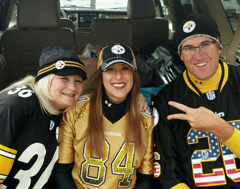 TMaddas's tweet photo. 🏈 Steeler Family 🏈 https://t.co/Ag2npmXKdM