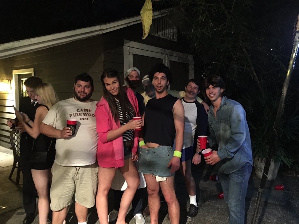 Kapowski16's tweet photo. #campfirewood @MargueriteMorea @KenMarino @PaullRuddd @BradCooper28 @JoeLoTruglio @Chris_Meloni @michaelianblack https://t.co/lCIj15ENuq