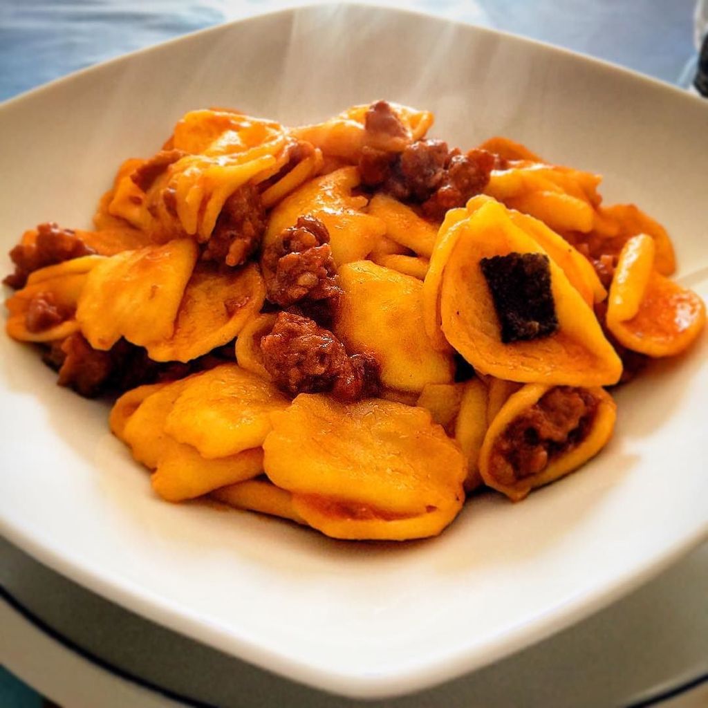 fraonducati's tweet photo. #lunch #dinner #sundaydinner #dinnertime #strascinate #salamelle #pastaalsugo #sugo #itali… https://t.co/NGtRftzaof https://t.co/QQxMdyASku