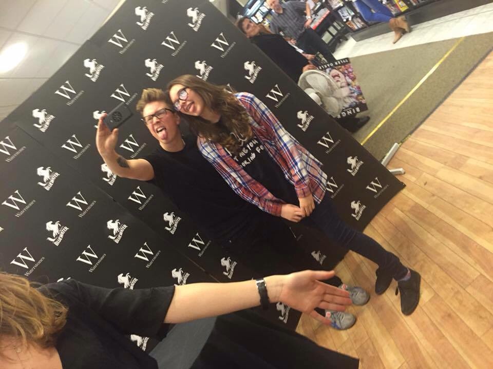 mygstruths's tweet photo. So much fun making friends, got to talk for ages and just chill with new people. Enjoyed it😍💕💙 #BluewaterTylerMeetup https://t.co/hNdeKI2GAt