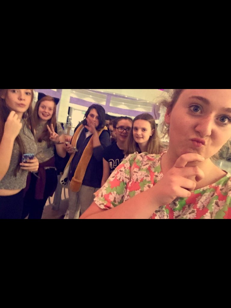 mygstruths's tweet photo. So much fun making friends, got to talk for ages and just chill with new people. Enjoyed it😍💕💙 #BluewaterTylerMeetup https://t.co/hNdeKI2GAt