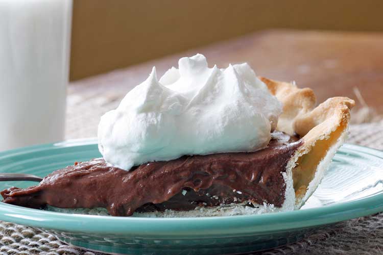 MMDaughter's tweet image. Classic Chocolate Pie &amp;gt; mymothersdaughter.net/classic-chocol…