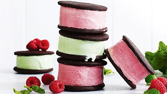 mia_recipes's tweet photo. Raspberry Ice-Cream Sandwiches
https://t.co/R9v3xBZ9vz https://t.co/Hbhao2uUBA