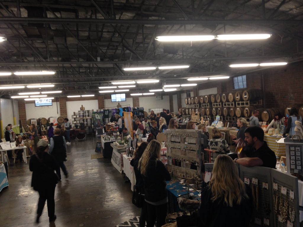 TheTrolleyWalk's tweet photo. Loved hitting up my first @FrontPorchSun. Props to @TripleCBrew for helping out with space on a rainy day. https://t.co/zFfLEzJ6BJ