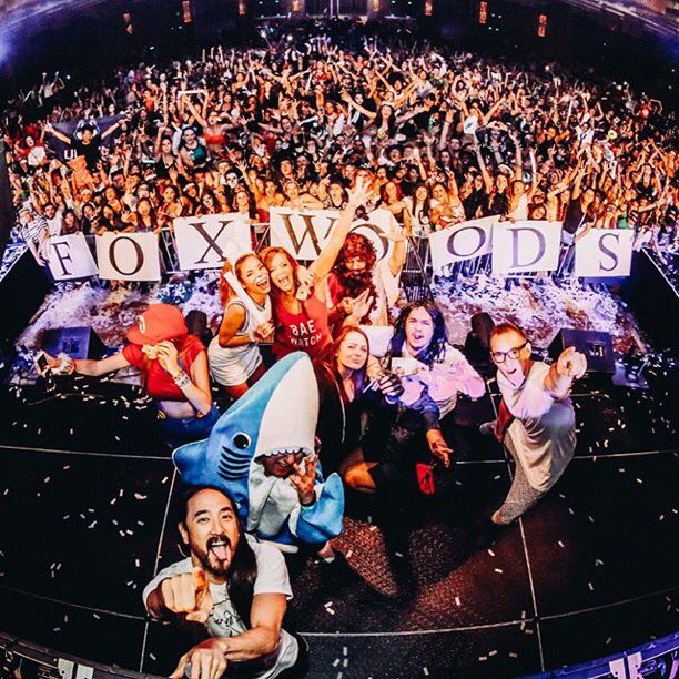 I spent 🎃Halloween🎃 in Connecticut like this. Tag your 🐸🦁🐙🐹 #foxwoods https://t.co/rViazL7BE2