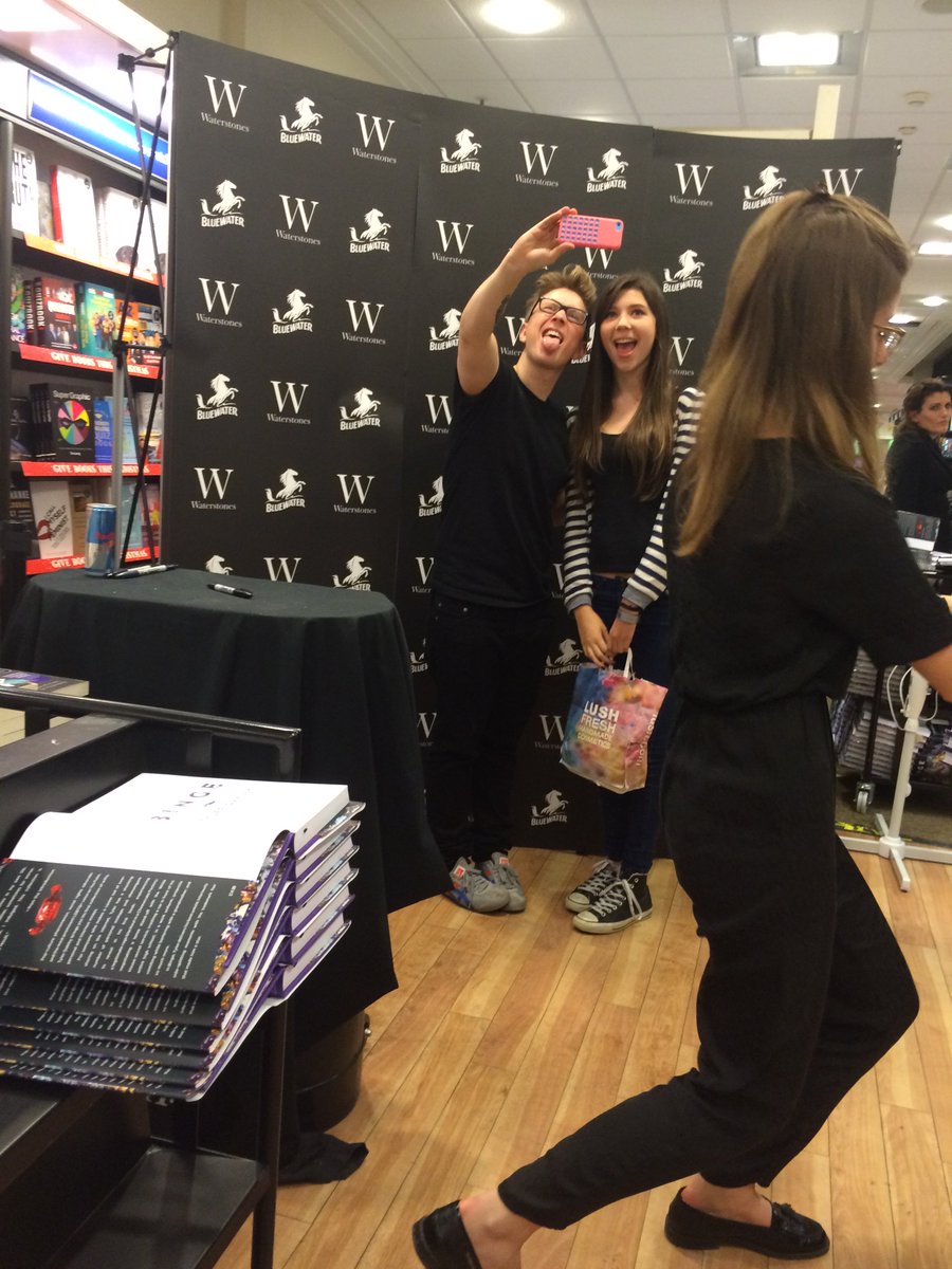 nikolailntsv's tweet photo. Today was great :)) @tyleroakley #BluewaterTylerMeetup https://t.co/qV5RwNK6Ly