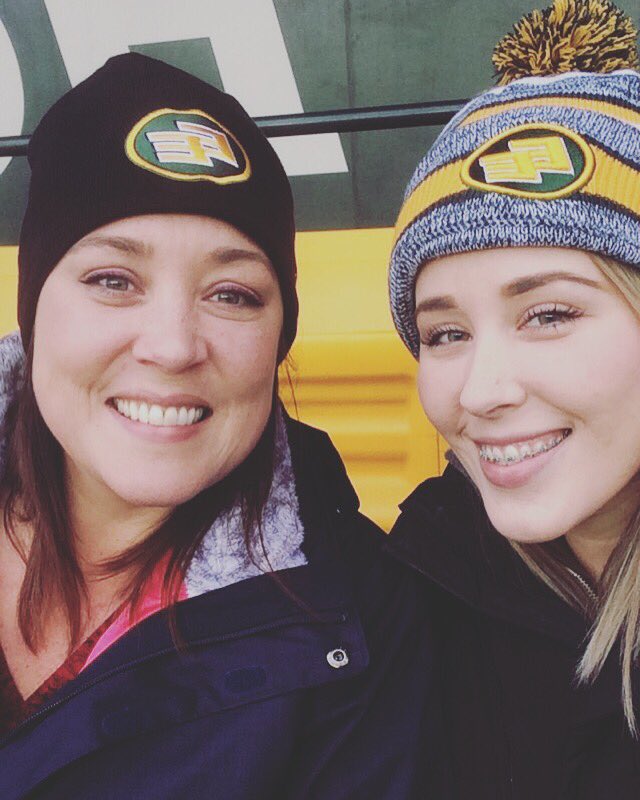 MeaganAcorn's tweet photo. #allheartesks https://t.co/HmvhaVNu2p