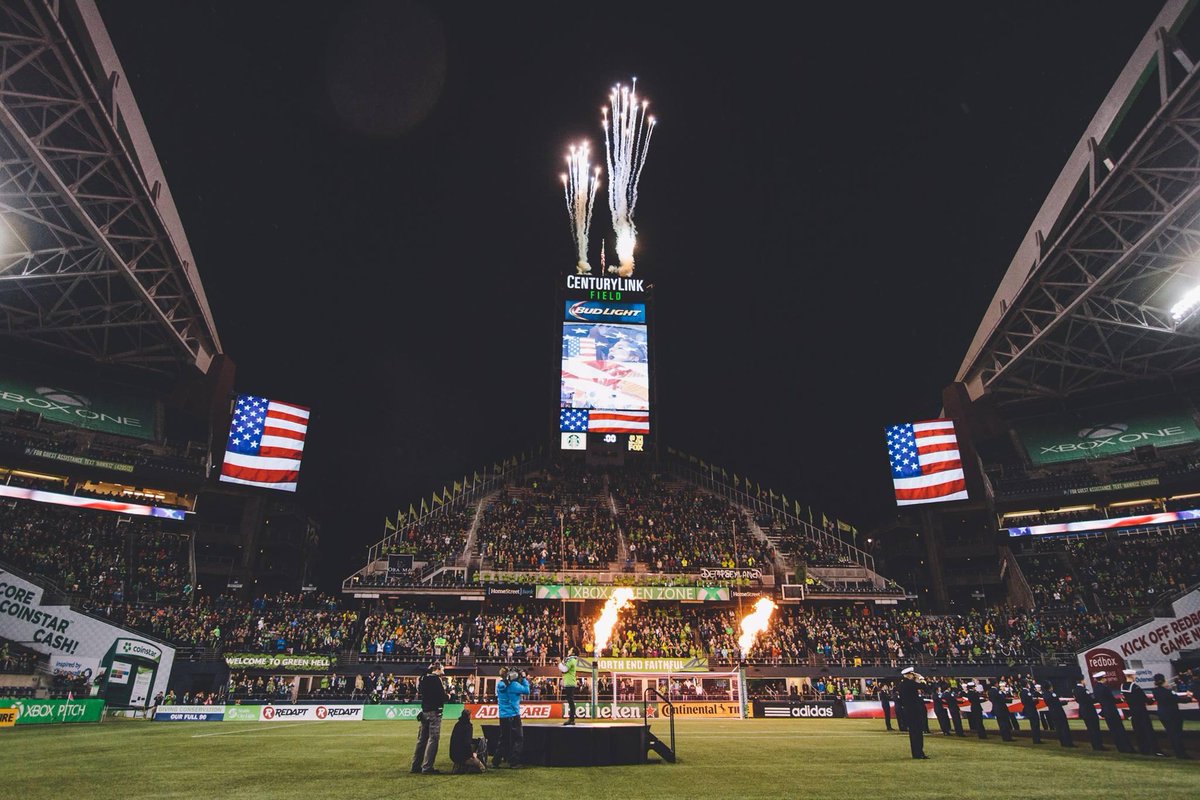 genospub's tweet photo. #SeattleSoundersFC vs Dallas FC in the playoffs and all day #happyhour.
#SSTID #GOSOUNDERS #SEAvDAL https://t.co/H8lJnKXsmn