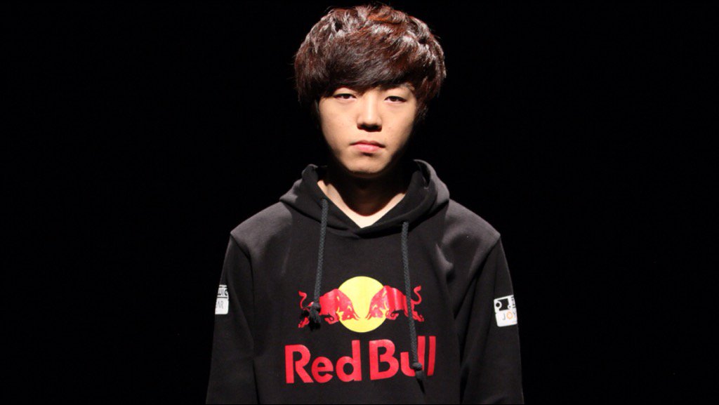 RcrBmxrcr's tweet photo. Life just fucking smashed. #zerg #wcs #scwcs #sc2 #life #lifeislife #whoisbilbow https://t.co/VVL3Qyqr0T