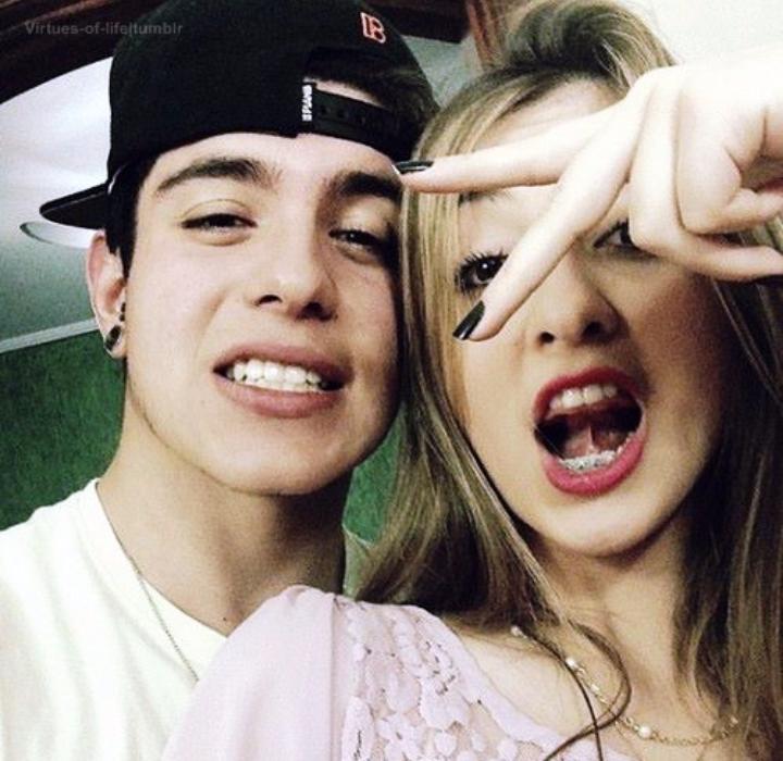 IsaBrit_'s tweet photo. É nois memo vagabundo 😂 https://t.co/xGPp3JsdLD