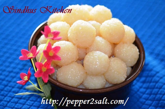 Pepper2Salt_com's tweet photo. Here I have a sweet laddu (ladoo / ലഡ്ഡു) preparation with grated coconut. 
https://t.co/QZ68IJAKdf https://t.co/mtz8U9oXIC