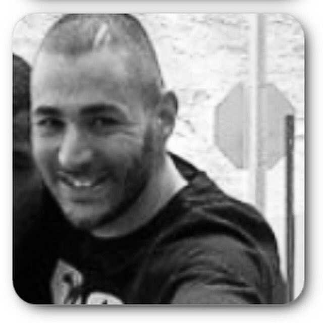 MrsElena_M's tweet photo. @Benzema #SomeThingLikeBenzy π
#BenzemaPerfectPlayer #Perfect #Benzema #KB9 #KB10 #KarimBenzema #K #KarimStyle πππππ https://t.co/41occIkEwz