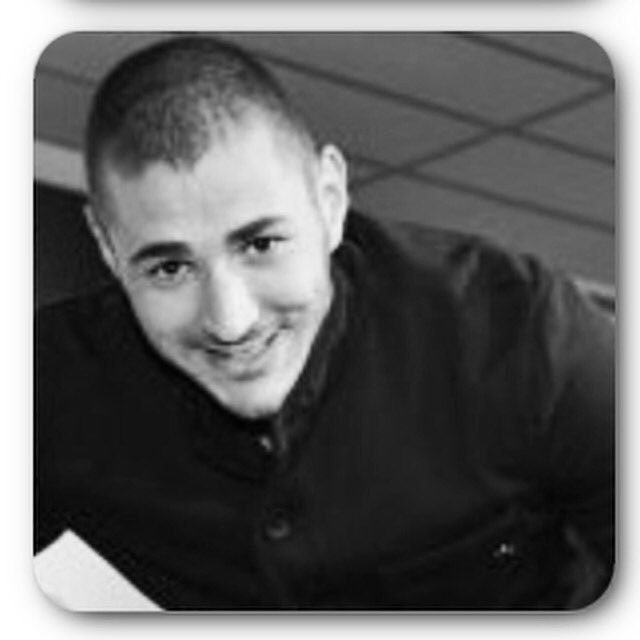 MrsElena_M's tweet photo. @Benzema #SomeThingLikeBenzy π
#BenzemaPerfectPlayer #Perfect #Benzema #KB9 #KB10 #KarimBenzema #K #KarimStyle πππππ https://t.co/41occIkEwz
