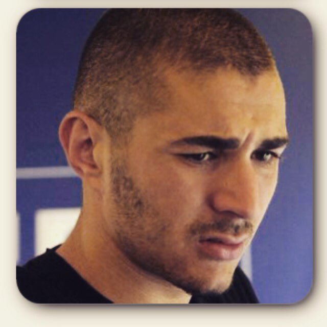 MrsElena_M's tweet photo. @Benzema #SomeThingLikeBenzy π
#BenzemaPerfectPlayer #Perfect #Benzema #KB9 #KB10 #KarimBenzema #K #KarimStyle πππ https://t.co/SuxufWbmdp