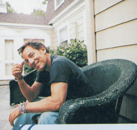 AnnetteDam1's tweet photo. Could there be a more adorable smirk?
#missingbruce https://t.co/l0JnzAvn6G
