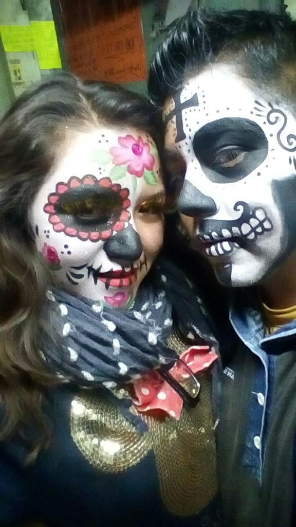 MayzinMontoya's tweet photo. Feliz día de muertos, preservado las hermosas tradiciones del país https://t.co/AVw5vTOFZv
