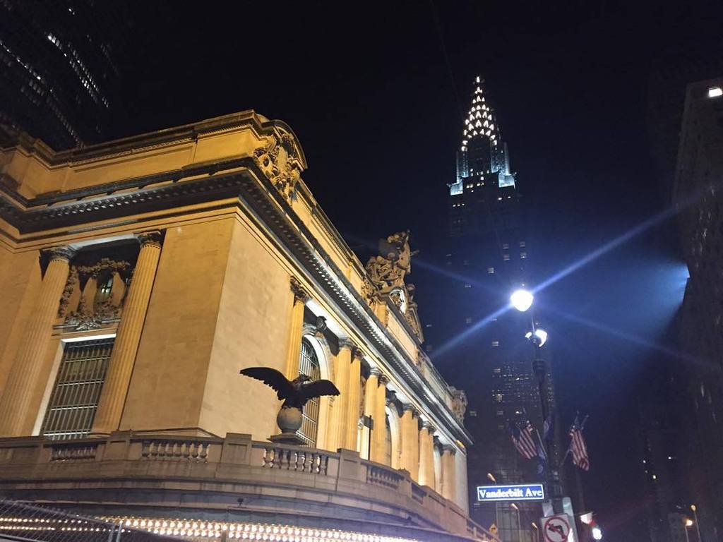 NikkiBeauchamp's tweet photo. Can't help it. @grandcentralnyc & #chryslerbuilding #manhattanmoments #nbphoto #iconsofnewyork #instagood https://t.co/kXDhSeqENy