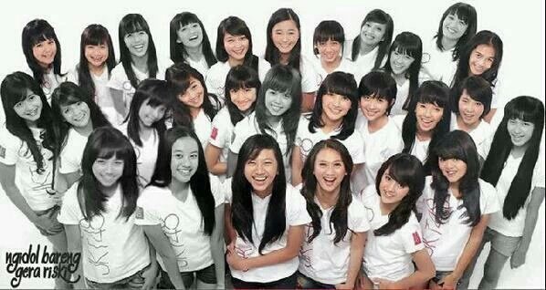RealFansJKT48's tweet photo. #Happy4thAnniv1stGenJKT48 semoga makin solid, karna kalian lah JKT48 bisa di kenal dan jadi seperti sekarang ini :) https://t.co/IhsRr0Qfrw