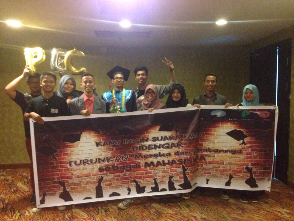 Polbat English Club tweet media