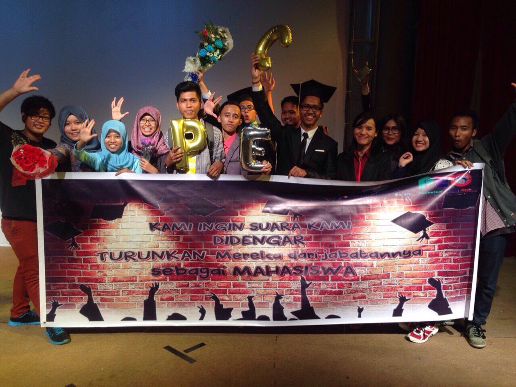 Polbat English Club tweet media