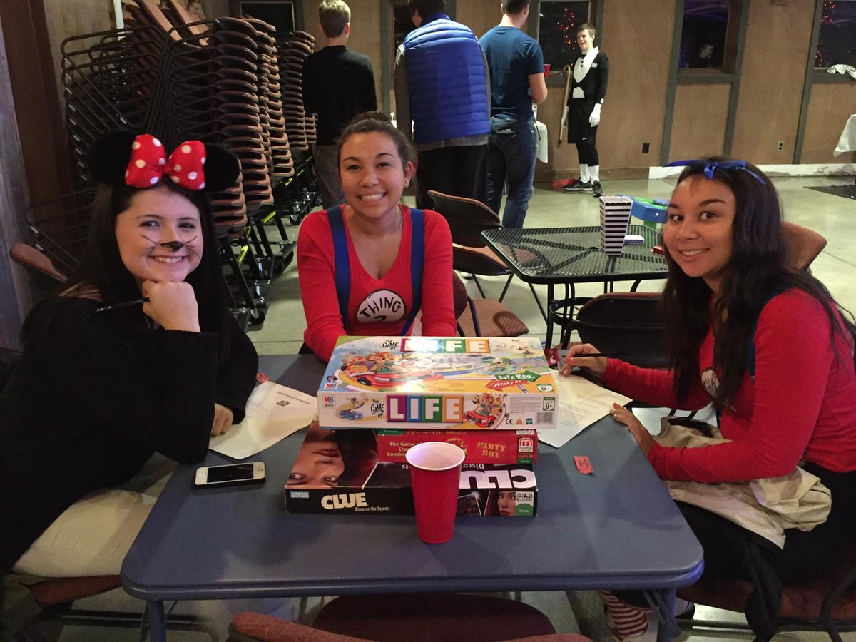 NCYSrHigh's tweet photo. Thing 1 Thing 2 and Minnie Mouse!! #NCYHalloween15 https://t.co/iCeVB47xQU