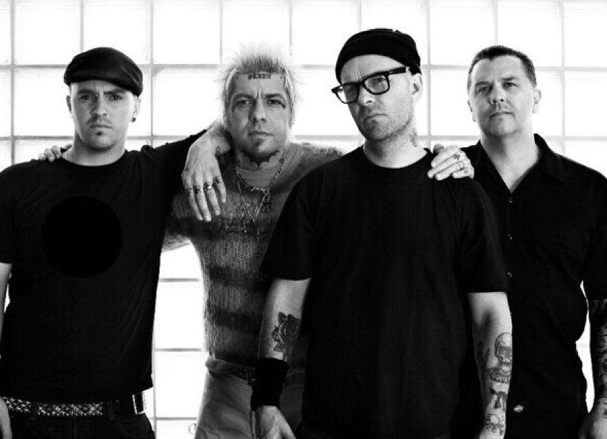801PUNX's tweet photo. 9yrs ago today I flew to LA to rehearse w/ @rancid for the 1st time. After our 2nd song I was asked to join the band https://t.co/JJAhGR63uj