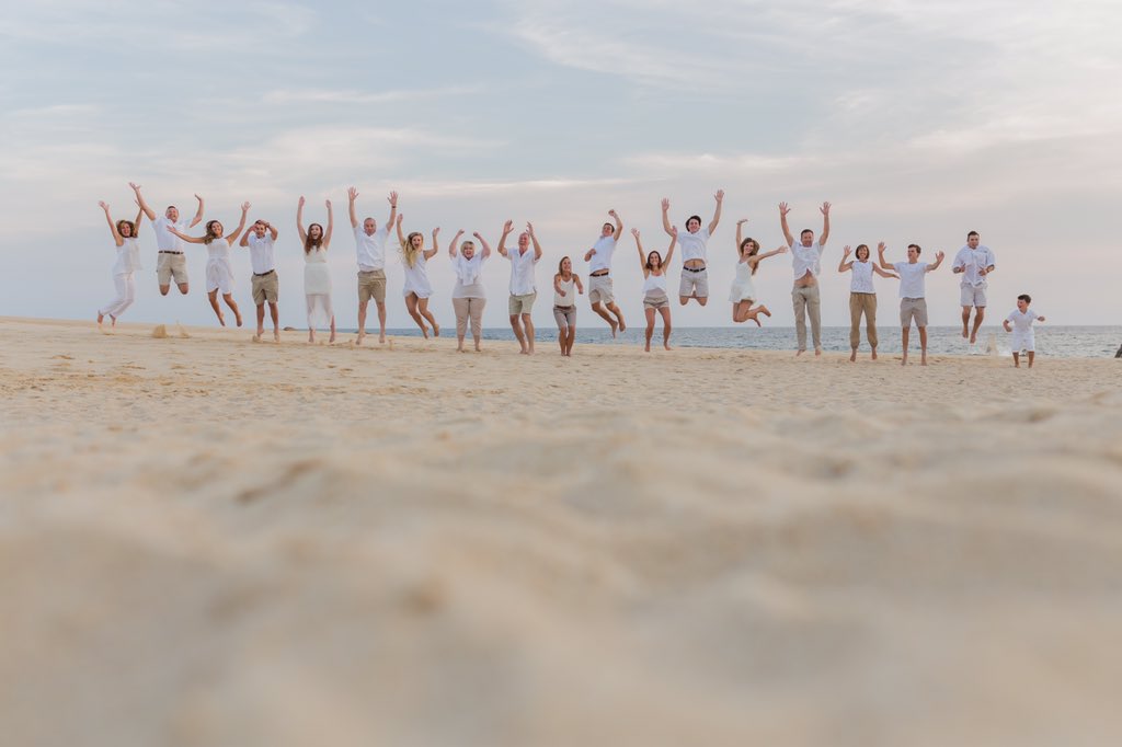 rileymorgan30's tweet photo. Can we just go back please #cabo2015 https://t.co/9n3WZOaSxO