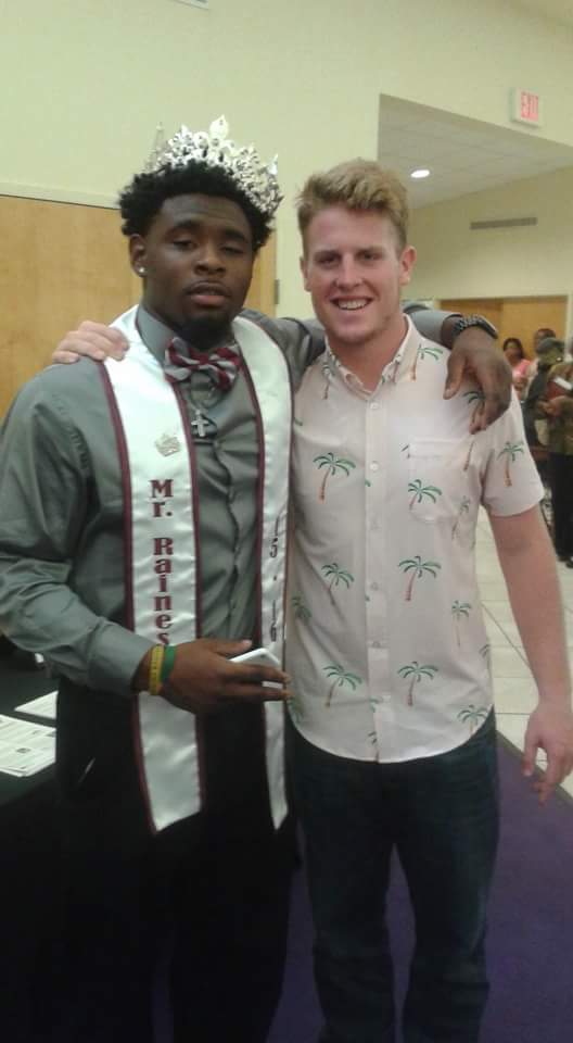 dreamkingfilmz's tweet photo. #InGodTheyTrust.The King of Defense,Mike Pinckney & Augie Debiase at church @DuvalSports @Augied5 @crazyy__8 @Canes https://t.co/8OslJUDOCP