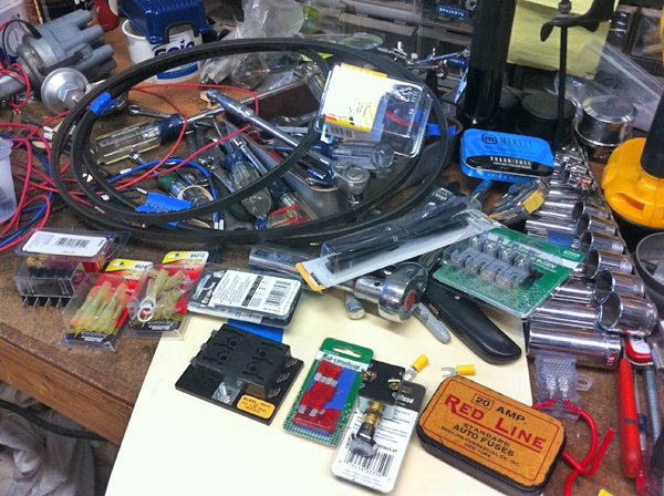 PrimerPodcast's tweet image. Project Nickel &amp;amp; Dime.
Time for some custom wiring and everything on the workbench!
#Ford302 #Ford #Musclecars #V8