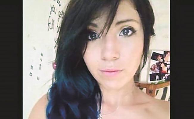 Solidaridad en la <a href="/UnidelCaribe/">UniCaribe</a> 

Estudiantes marchan contra feminicidio en #Cancun

eluniversal.com.mx/articulo/estad…