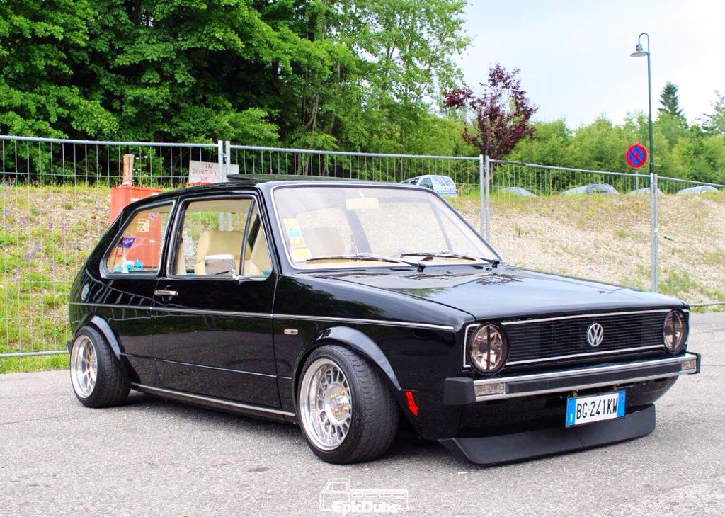 EpicDubs's tweet photo. 🎱 #Mk1Monday
#VW #Mk1 #HTNWheels #Stance #DubLife https://t.co/Omz7rOXAng