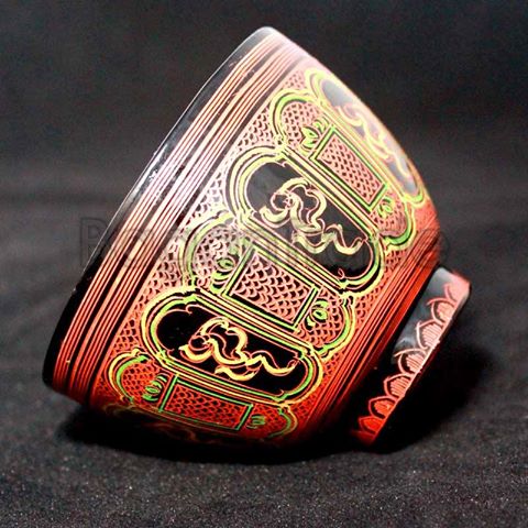 BaganTradeGroup's tweet photo. Myanmar lacquer bowl use as tea cup or other liquid container bowl #MyanmarExport quality https://t.co/44xJLmrjTw https://t.co/Bdg2UzY0Ce