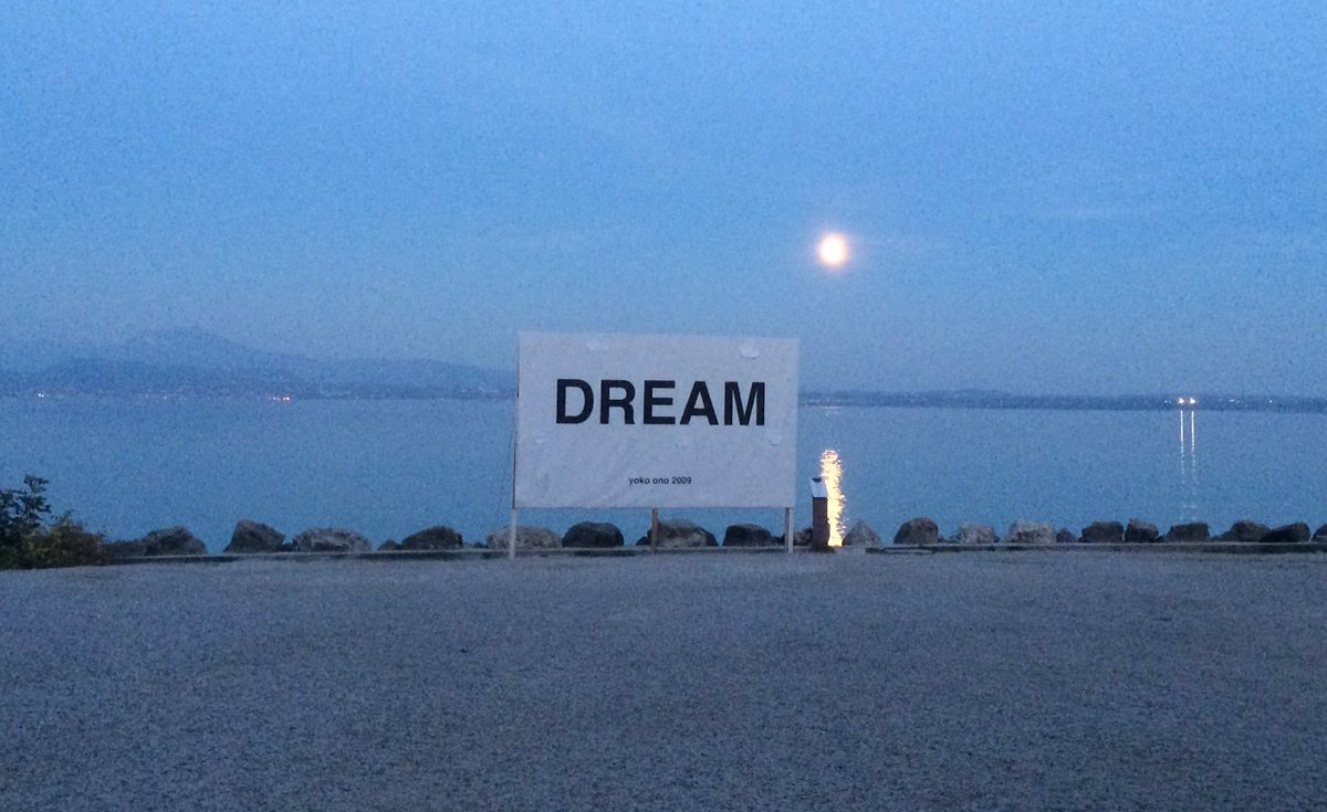 chateaudubec's tweet photo. #Songe d'une nuit d'automne au bord du #LacdeGarde #ITALIE par #YOKO ONO https://t.co/AngnlDpHgb
