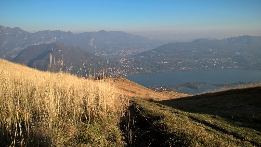 d_valsecchi's tweet photo. @amicidispietro #civate San Pietro al Monte e Cornizzolo https://t.co/TNq0P4BpS3