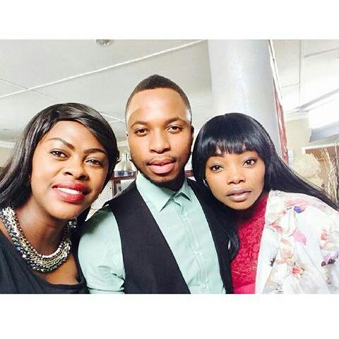 Uzalo_SABC1's tweet photo. Tonight on #Uzalo - MaNgcobo orders Mxolisi and Mastermind to hunt down a shooter and kill him. #zulutelenova https://t.co/Ggu1VyLsbI