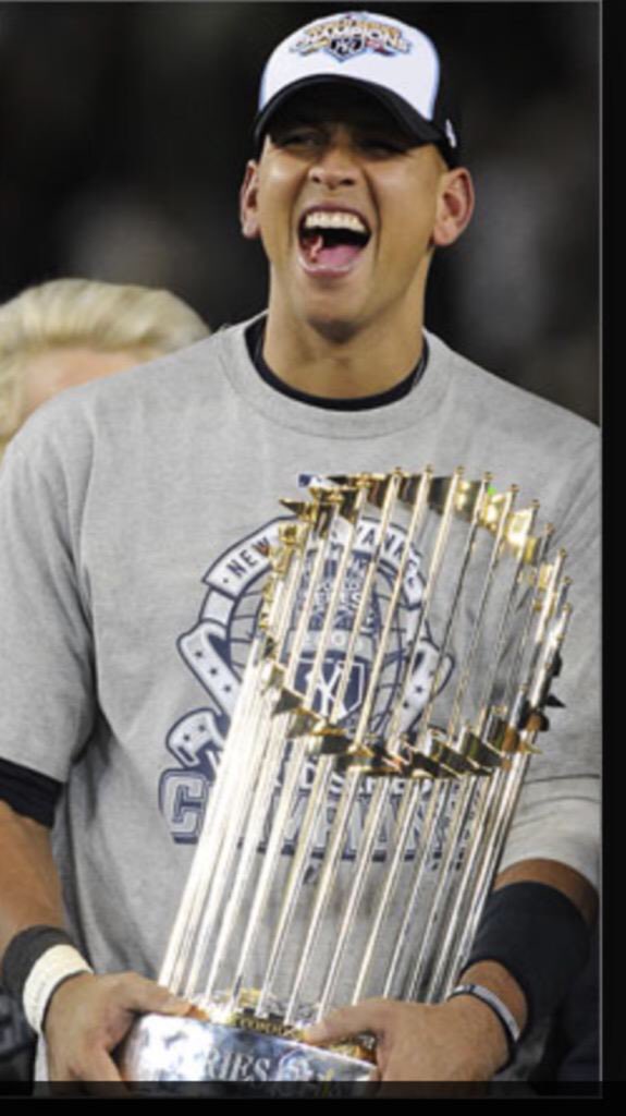 TersigniT's tweet photo. Sorry Wright you never hold this bad boy #FakeCaptain #CaptainChoke #KingsOfNewYork #ARod https://t.co/kSJLsC4N49