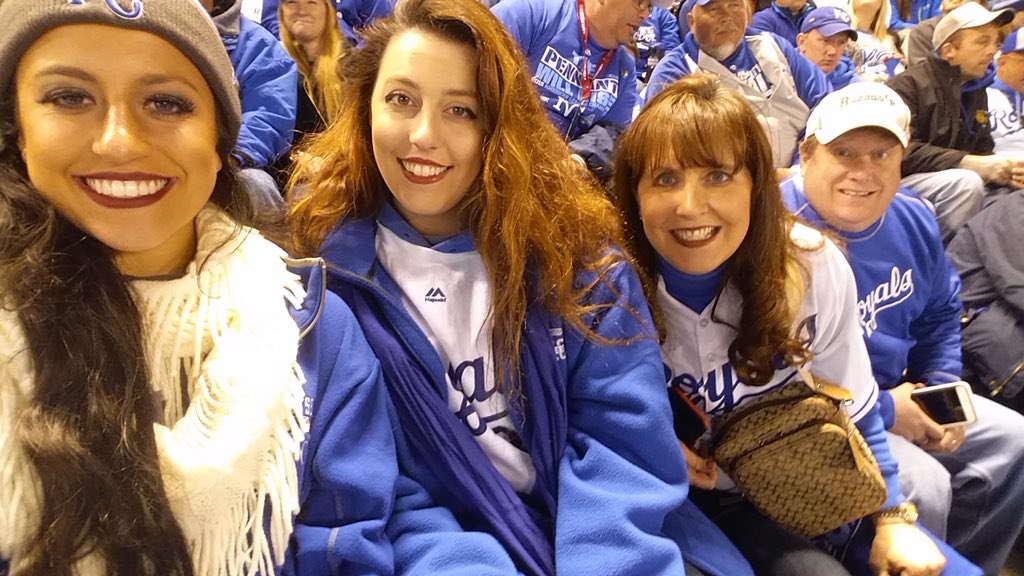 LizzDwyer's tweet image. Blessed to have witnessed this series. Congrats @Royals #BleedBlue #ForeverRoyal #GOTTHECROWN