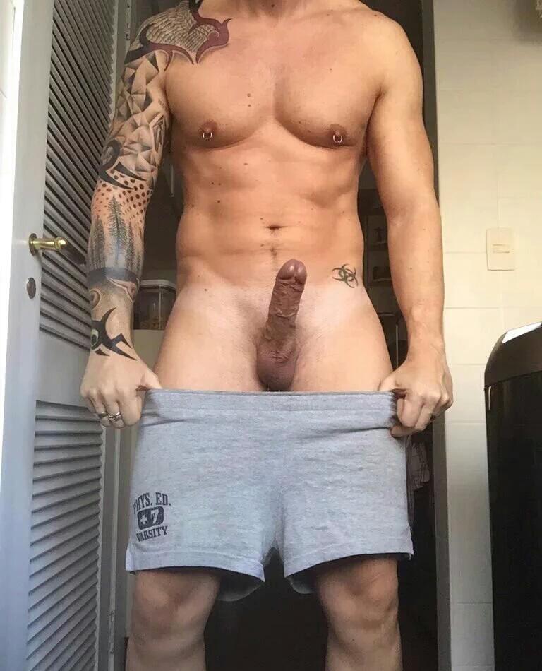 AdalbertomRgm's tweet photo. "@0279_sahp: Wow wow...excelente https://t.co/k5jdp7uhNt"  así me encantan con bellos en el pecho