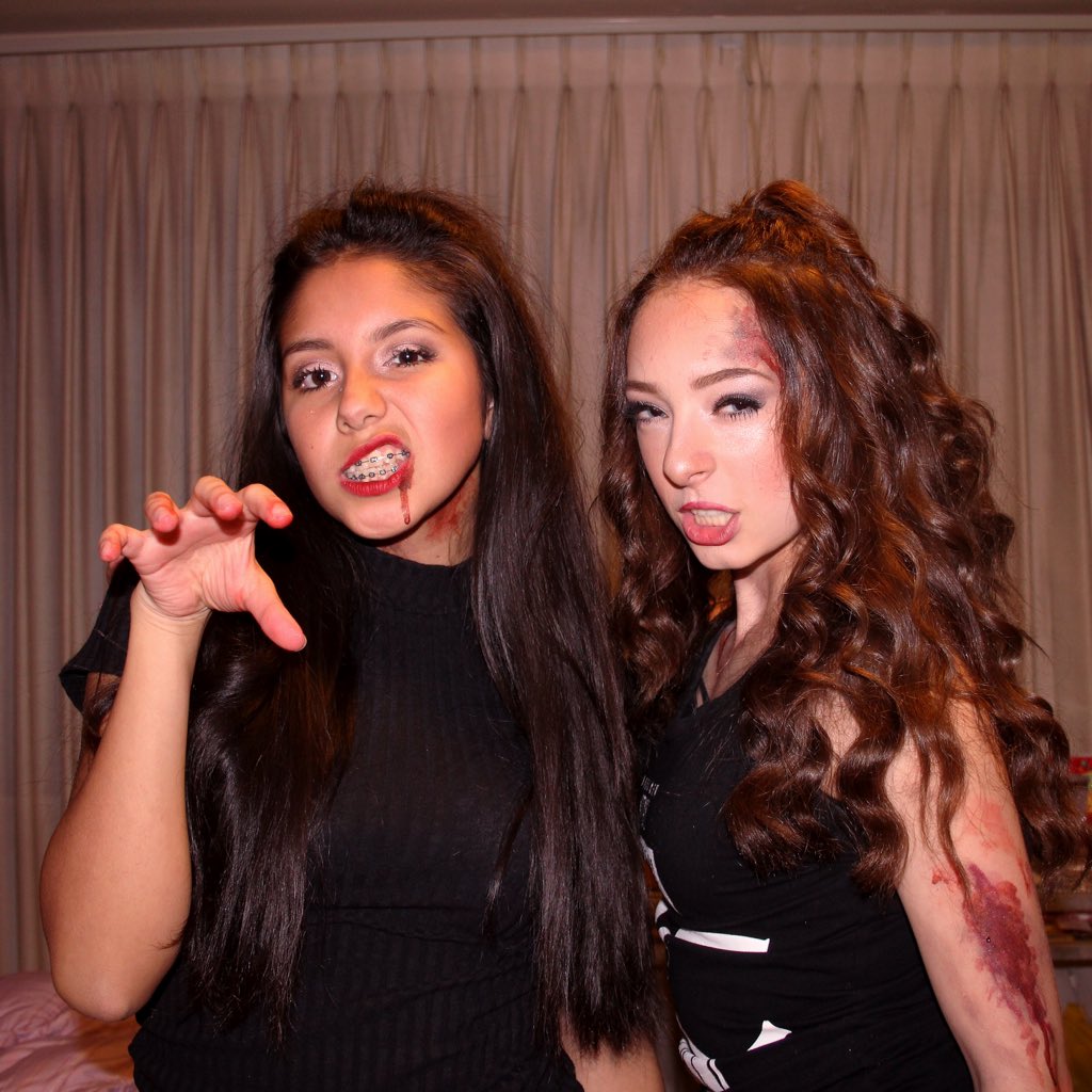 chalperin98's tweet photo. Halloween was littt!!๐ฅ so many people ๐น dope night @audrey71499 #blooddd https://t.co/tKpOH8WhQT