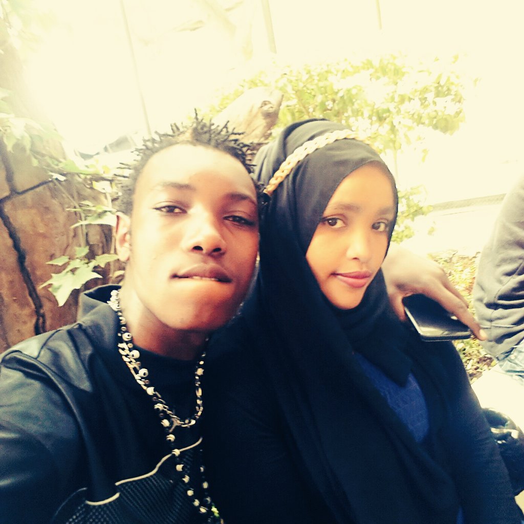 RoizzKenya's tweet photo. Had a great time with one of my new fans #Roizzmc #OnMyWayThereMixtape https://t.co/JLdy5Yz8C6 https://t.co/pgWBzMeACs