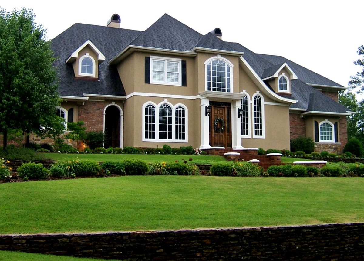 Дом for sale. Дом продается вывеска. Семья на фоне дома. The could be us a home. The garden альбомы.